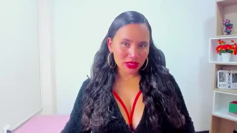 Snapshot of saylor_lee22 chatting on 01/25/25, 08:10 Saylor online show from 01/25/25, 08:10