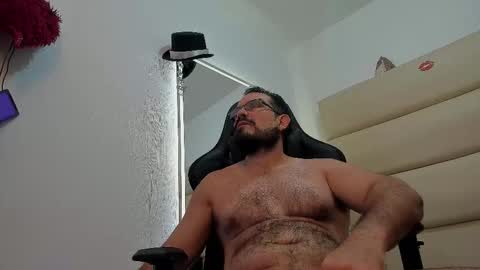 sebastian   muscleman  daddy   the better  latin  lover   online show from 11/18/25, 11:14