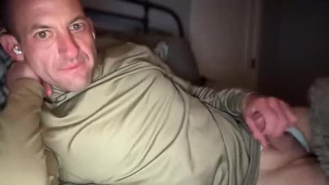 Snapshot of sbsdbfs chatting on 11/19/25, 11:32 sbsdbfs online show from 11/19/25, 11:32