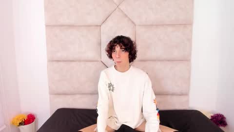 Snapshot of scaarlett_22 chatting on 10/10/25, 07:24 scaarlett_22 online show from 10/10/25, 07:24