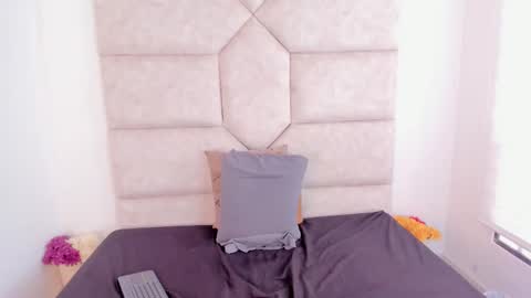 Snapshot of scaarlett_22 chatting on 10/29/25, 06:31 scaarlett_22 online show from 10/29/25, 06:31