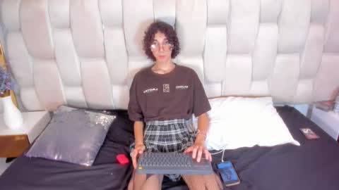 scaarlett_22 online show from 02/10/26, 04:16