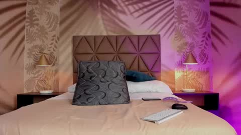 Scarleet online show from 10/03/25, 07:44