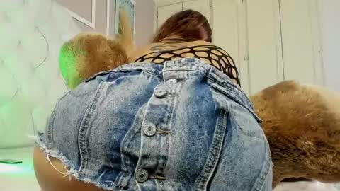 Snapshot of scarlet__hill chatting on 12/31/24, 03:42 scarlet hill online show from 12/31/24, 03:42