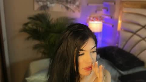 Snapshot of scarlet__hill chatting on 01/17/25, 06:57 scarlet hill online show from 01/17/25, 06:57