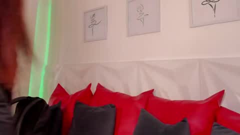 Scarlet online show from 05/02/26, 06:57