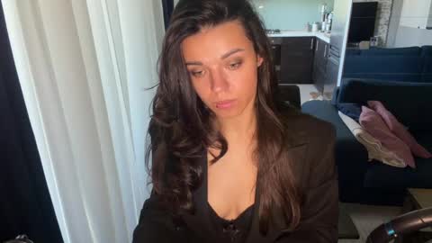 Sophie online show from 05/05/26, 07:16