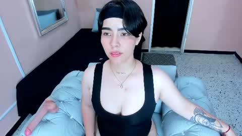 Snapshot of scarlet_dream0 chatting on 07/17/26, 05:03 scarlet dream online show from 07/17/26, 05:03