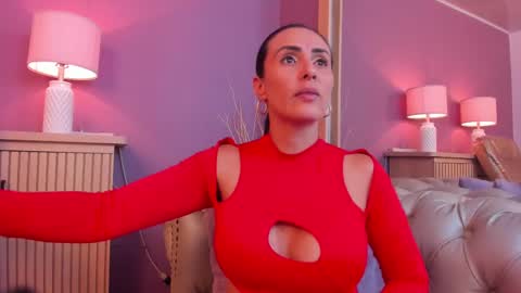 Scarlet Edwars online show from 03/12/25, 06:40