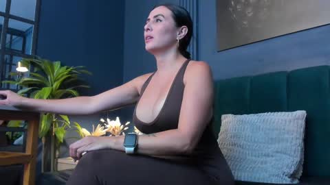 Scarlet Edwars online show from 09/10/25, 08:53