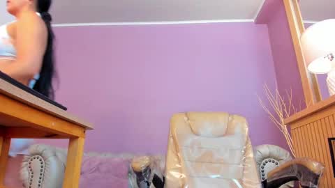 Scarlet Edwars online show from 09/17/25, 06:42