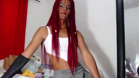 Snapshot of scarlet_goddes chatting on 10/11/25, 08:40 As me online show from 10/11/25, 08:40