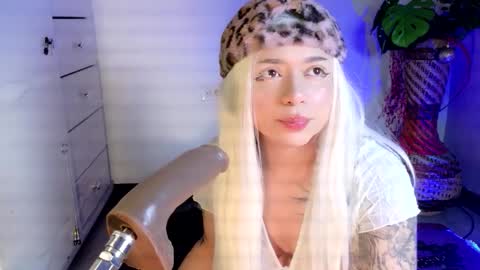 scarlet_gold online show from 03/23/26, 01:42