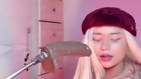 scarlet_gold online show from 05/14/26, 06:15