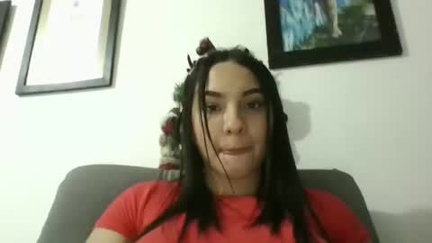 Snapshot of scarlet_stan22 chatting on 12/25/24, 06:20 Isa online show from 12/25/24, 06:20