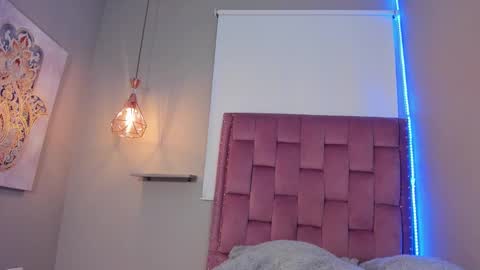 scarlet_vixen_ online show from 03/20/26, 12:21