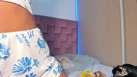 scarlet_vixen_ online show from 04/28/26, 12:43