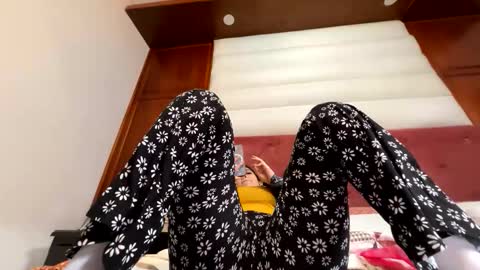 scarlet whisper online show from 03/09/26, 10:25