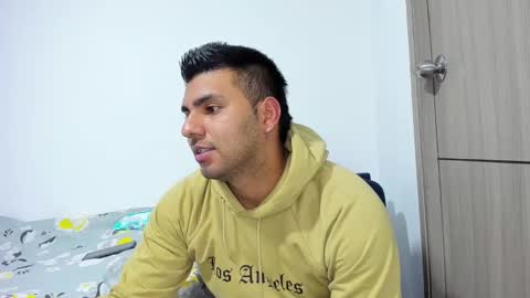 Snapshot of scarletandryan28 chatting on 03/01/25, 07:19 ScarletandRyan28 online show from 03/01/25, 07:19