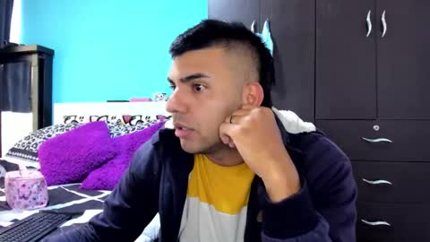 Snapshot of scarletandryan28 chatting on 10/01/25, 11:38 ScarletandRyan28 online show from 10/01/25, 11:38