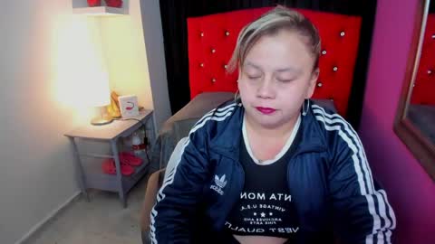 ScarletBigTitties online show from 04/22/26, 11:45