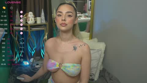 Scarlet online show from 01/09/25, 04:41