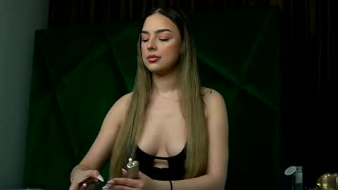 Scarlet online show from 03/03/26, 11:10