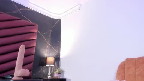 Scarlet Dayana online show from 11/15/25, 07:10