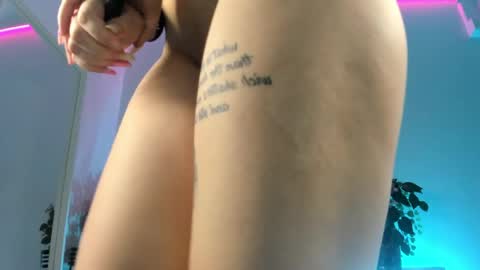 Snapshot of scarletflameee chatting on 05/12/26, 06:21 Amira online show from 05/12/26, 06:21