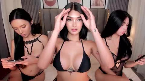 Snapshot of scarletfvckinggreyson chatting on 09/19/25, 06:08 ur sweetest scarlet online show from 09/19/25, 06:08