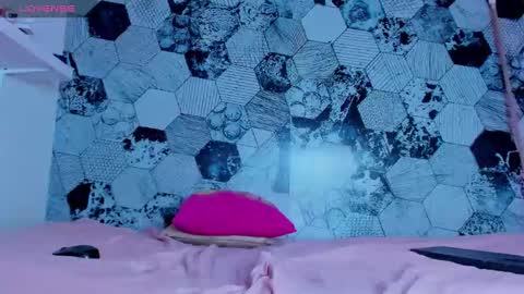 SCARLETH online show from 02/08/25, 10:40