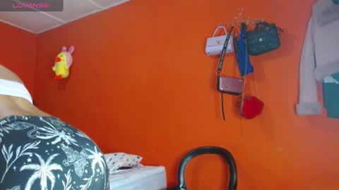 Snapshot of scarleth_dankworth chatting on 01/10/25, 06:28 Scarleth online show from 01/10/25, 06:28