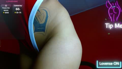 Snapshot of scarleth_dankworth chatting on 02/26/25, 01:00 Scarleth online show from 02/26/25, 01:00