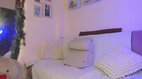 Scarleth... but not Scarleth Johansson. online show from 01/17/25, 01:36