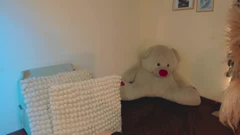 Scarleth... but not Scarleth Johansson. online show from 02/09/25, 02:28