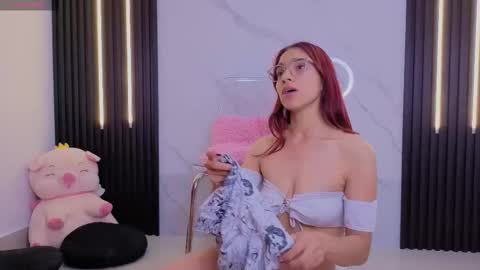 I am  Scarleth  Check mi profile online show from 09/13/25, 12:05