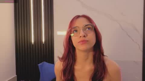 I am  Scarleth  Check mi profile online show from 10/23/25, 12:04