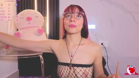 I am  Scarleth  Check mi profile online show from 01/18/26, 12:31