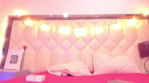 scarlethbigbug online show from 02/21/26, 11:44