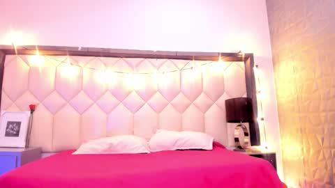 scarlethbigbug online show from 02/24/26, 11:41