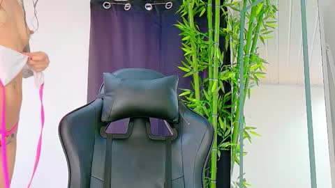 Denis online show from 11/28/25, 04:42