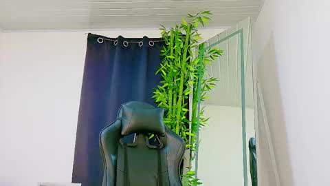 Denis online show from 12/02/25, 11:34