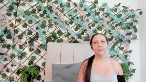 scarlet  online show from 11/29/25, 11:35