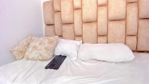 Scarlett online show from 03/10/26, 01:05