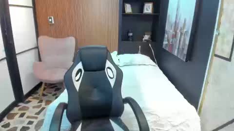 Snapshot of scarletmoon1_ chatting on 09/20/25, 09:05 Scarlet online show from 09/20/25, 09:05