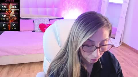 Scarlett online show from 04/10/26, 11:48