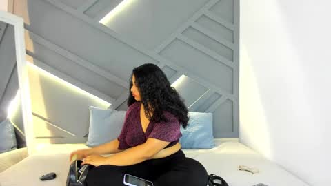 Snapshot of scarlett__2 chatting on 05/31/26, 04:25 Scarlett online show from 05/31/26, 04:25