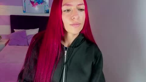 Snapshot of scarlett__bell chatting on 04/22/26, 11:23 Scarlett online show from 04/22/26, 11:23