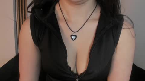 SCARLETT FOX  online show from 09/25/25, 11:14