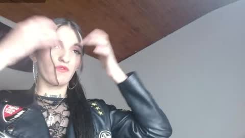 Snapshot of scarlett_crastrawberry chatting on 05/09/26, 12:27 scarlet online show from 05/09/26, 12:27